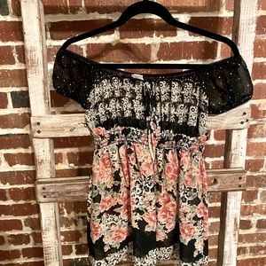 Off shoulder sheer shirt